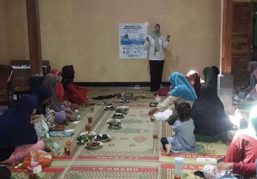 Pendamping PKH Ajak Masyarakat Peduli Lingkungan Dengan Mewaspadai Bahaya Mikroplastik Pada Pakaian