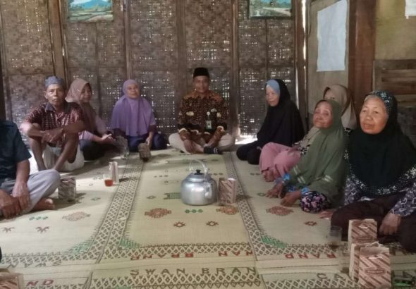 Sinergi SIKAP BAIK: Merajut Ketahanan Generasi dan Kesalehan Sosial di Cumetuk