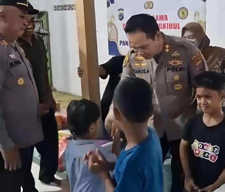 Kapolres Gunungkidul Laksanakan Baksos, Doa Bersama di Panti Asuhan, Tebar Kebaikan dan Harapkan Kedamaian Negeri