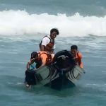 Terseret Arus Balik Rip Current, Ibu dan Anak Berhasil Dievakuasi di Pantai Sundak