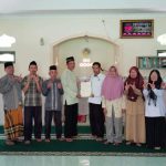 Perkuat Legalitas Aset Umat; KUA Pengasih Serahkan Sertipikat Wakaf Masjid Khoirul Jannah