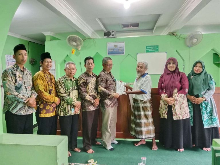 Gerakan Layanan Keagamaan Penyuluh KUA Sewon dan Bimas Islam Kemenag Bantul Perkuat Akurasi Kiblat di Semail Gerakan Layanan Keagamaan Penyuluh KUA Sewon dan Bimas Islam Kemenag Bantul Perkuat Akurasi Kiblat di Semail
