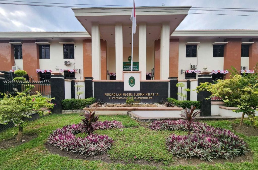 Sidang Pelanggaran Merek PN Sleman Masuki Tahap Pledoi: Tim Hukum Soroti Sejarah Penggunaan dan Subjek Hukum Sidang Pelanggaran Merek PN Sleman Masuki Tahap Pledoi: Tim Hukum Soroti Sejarah Penggunaan dan Subjek Hukum