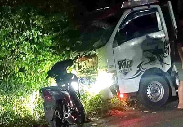 Kecelakaan Maut di Playen: Pengendara Honda Scoopy Tewas Tabrakan dengan Pick Up di Jalan Menikung Kecelakaan Maut di Playen: Pengendara Honda Scoopy Tewas Tabrakan dengan Pick Up di Jalan Menikung