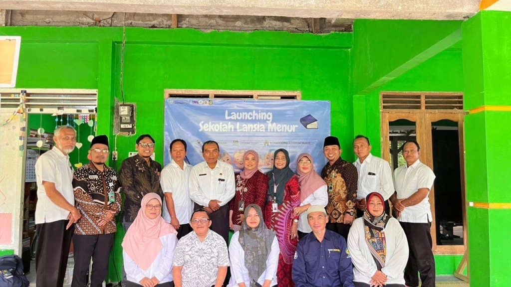 Sukseskan Program Lansia Tangguh, KUA Pengasih Kawal Launching Sekolah Lansia Perdana