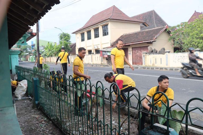 Perkuat Sinergi, Polres Gunungkidul & Jajaran Polsek Gelar Bakti Religi Serentak Perkuat Sinergi, Polres Gunungkidul & Jajaran Polsek Gelar Bakti Religi Serentak