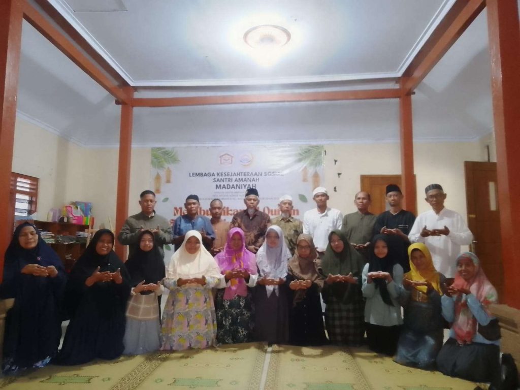 Al‑Qur’an Sebagai Syafa’at Islam: Yayasan Santri Amanah Perintis Pengajian Bagi Penyandang Tuna Rungu di Gunungkidul Al‑Qur’an Sebagai Syafa’at Islam: Yayasan Santri Amanah Perintis Pengajian Bagi Penyandang Tuna Rungu di Gunungkidul