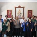 Kapolda DIY Salurkan Bantuan Biaya Hidup bagi 306 Mahasiswa Sumatera Terdampak Banjir Bandang