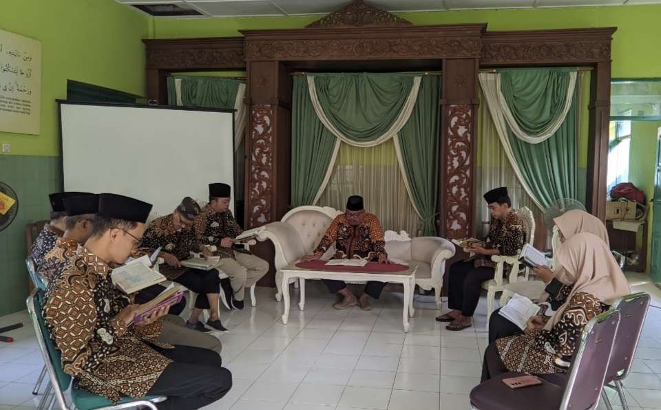 Awali Tahun Baru Islam, KUA Pengasih Gelar Koordinasi Bersama dan Khataman Al-Qur’an 30 juz Awali Tahun Baru Islam, KUA Pengasih Gelar Koordinasi Bersama dan Khataman Al-Qur’an 30 juz