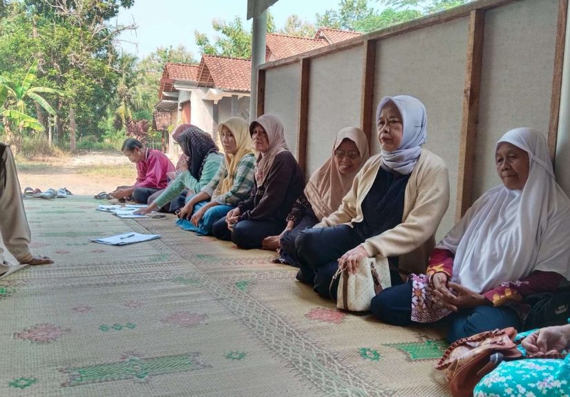 Perkuat Ketahanan Pangan dan Spiritual, KUA Pengasih Bersama PKH Gelar Kegiatan “SIKAP BAIK”