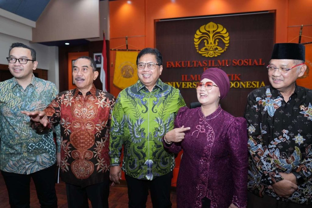 Hadiri Sidang Doktor Luluk Nur Hamidah, Wamen Viva Yoga: Pola Distribusi Kader NU Serupa dengan HMI Hadiri Sidang Doktor Luluk Nur Hamidah, Wamen Viva Yoga: Pola Distribusi Kader NU Serupa dengan HMI
