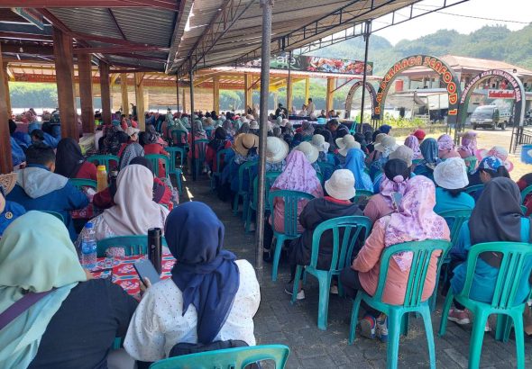 Jalin Keakraban & Tambah Wawasan: Kader Relawan Sendangadi Ikut Studi Wisata ke Cilacap Jalin Keakraban & Tambah Wawasan: Kader Relawan Sendangadi Ikut Studi Wisata ke Cilacap
