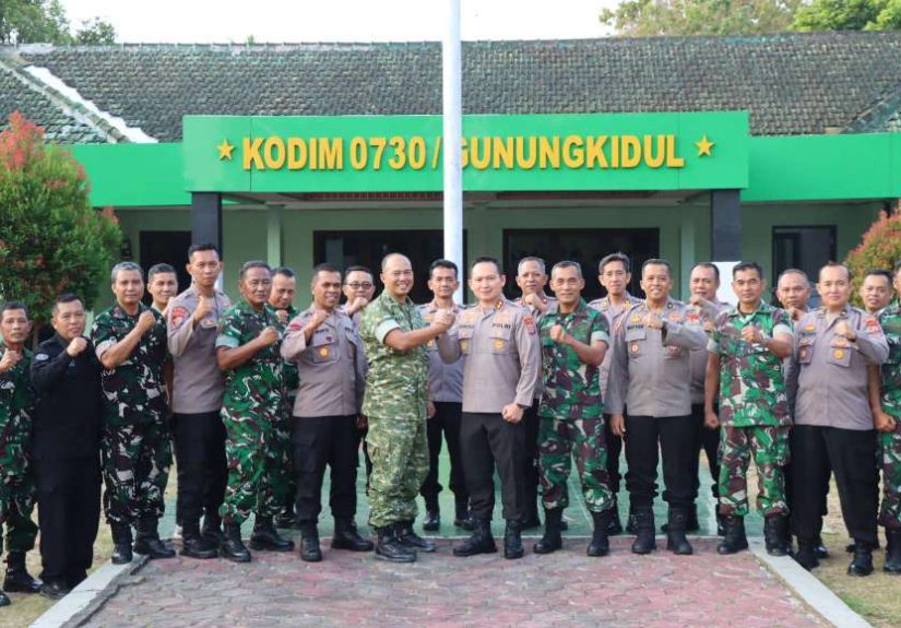 Pererat Sinergitas TNI-Polri, Kapolres Gunungkidul Lakukan Kunjungan Strategis ke Makodim 0730/GK