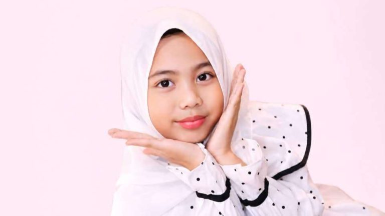 Amira Kim: Menenun Warna Nusantara ke Dalam Irama Musik Anak Bangsa Amira Kim: Menenun Warna Nusantara ke Dalam Irama Musik Anak Bangsa