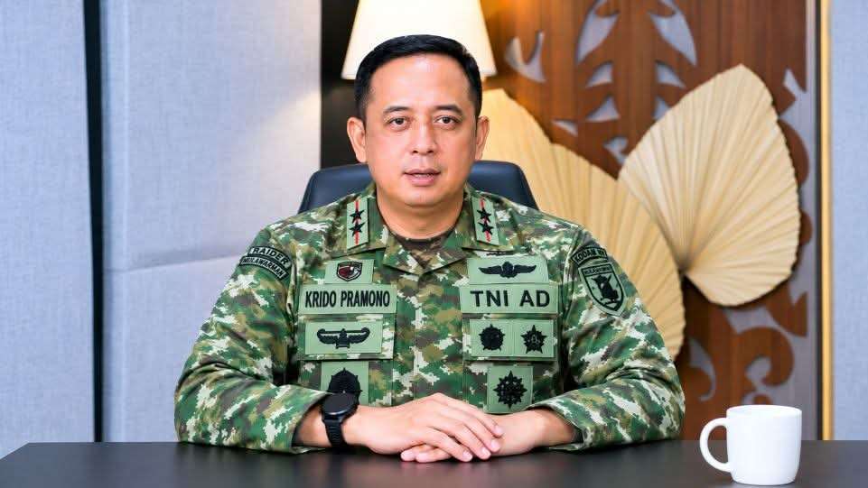 Mayjen TNI Krido Pramono Luncurkan Karya Perdana, Mengajak Bangsa Tak Pernah Menyerah Mayjen TNI Krido Pramono Luncurkan Karya Perdana, Mengajak Bangsa Tak Pernah Menyerah