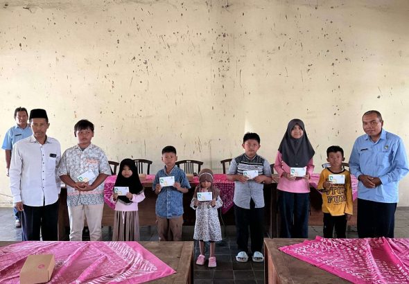 Tingkatkan Kepedulian Sosial, Kapanewon Pengasih dan BAZNAS Tasarufkan Santunan Yatim Piatu
