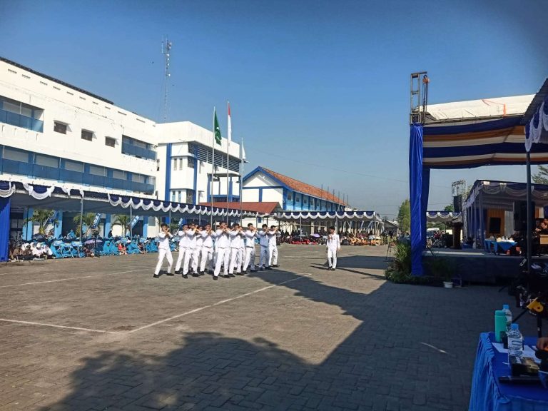 Ta’aruf Akbar PPM MBS Yogyakarta Tutup Rangkaian MPLS, Satukan Semangat Hampir 3.000 Santri Ta’aruf Akbar PPM MBS Yogyakarta Tutup Rangkaian MPLS, Satukan Semangat Hampir 3.000 Santri