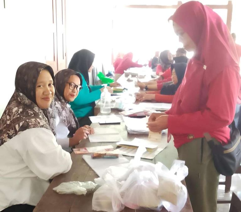 Hadapi Perubahan Cuaca Ekstrem, Posyandu Lansia Trowono A Tingkatkan Kewaspadaan Kesehatan Warga Lanjut Usia Hadapi Perubahan Cuaca Ekstrem, Posyandu Lansia Trowono A Tingkatkan Kewaspadaan Kesehatan Warga Lanjut Usia